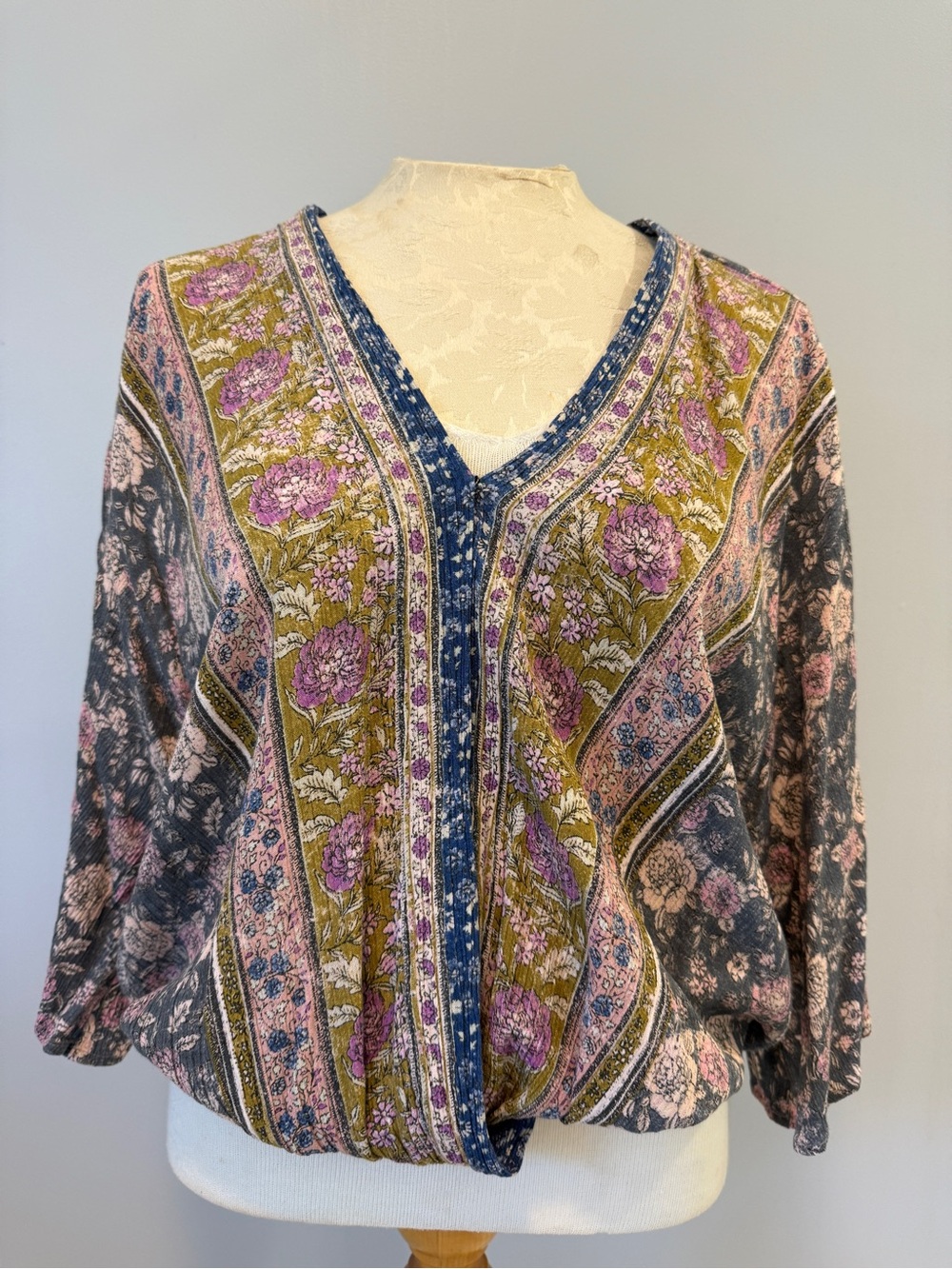 Mystree Olive, Pink & Navy Floral V-Neck Tunic